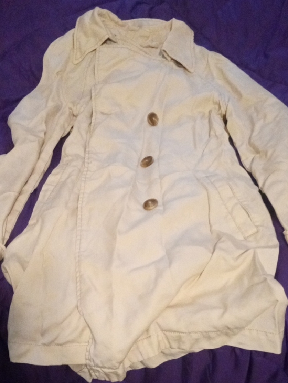 Evereve Cream Single-Breasted Trench Coat